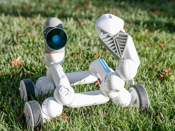 Comment implémenter une stratégie de logging centralisé pour les applications monolithiques?